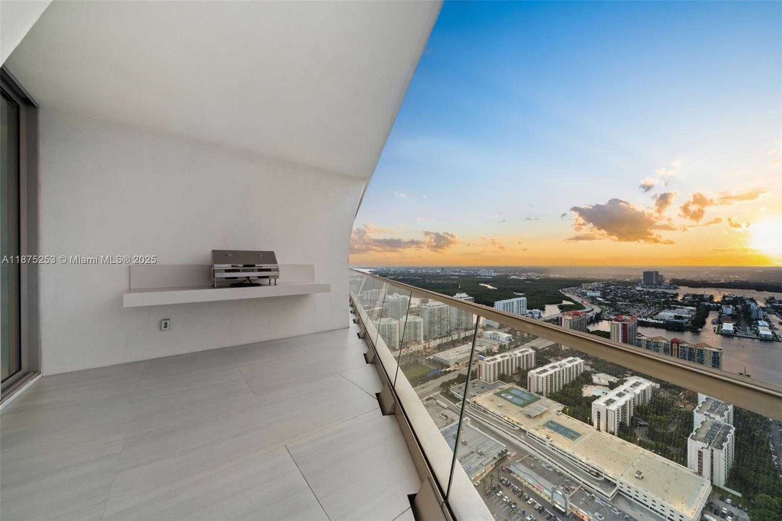 Small Image of 16901 COLLINS AVE #5105, Sunny Isles Beach Number 28