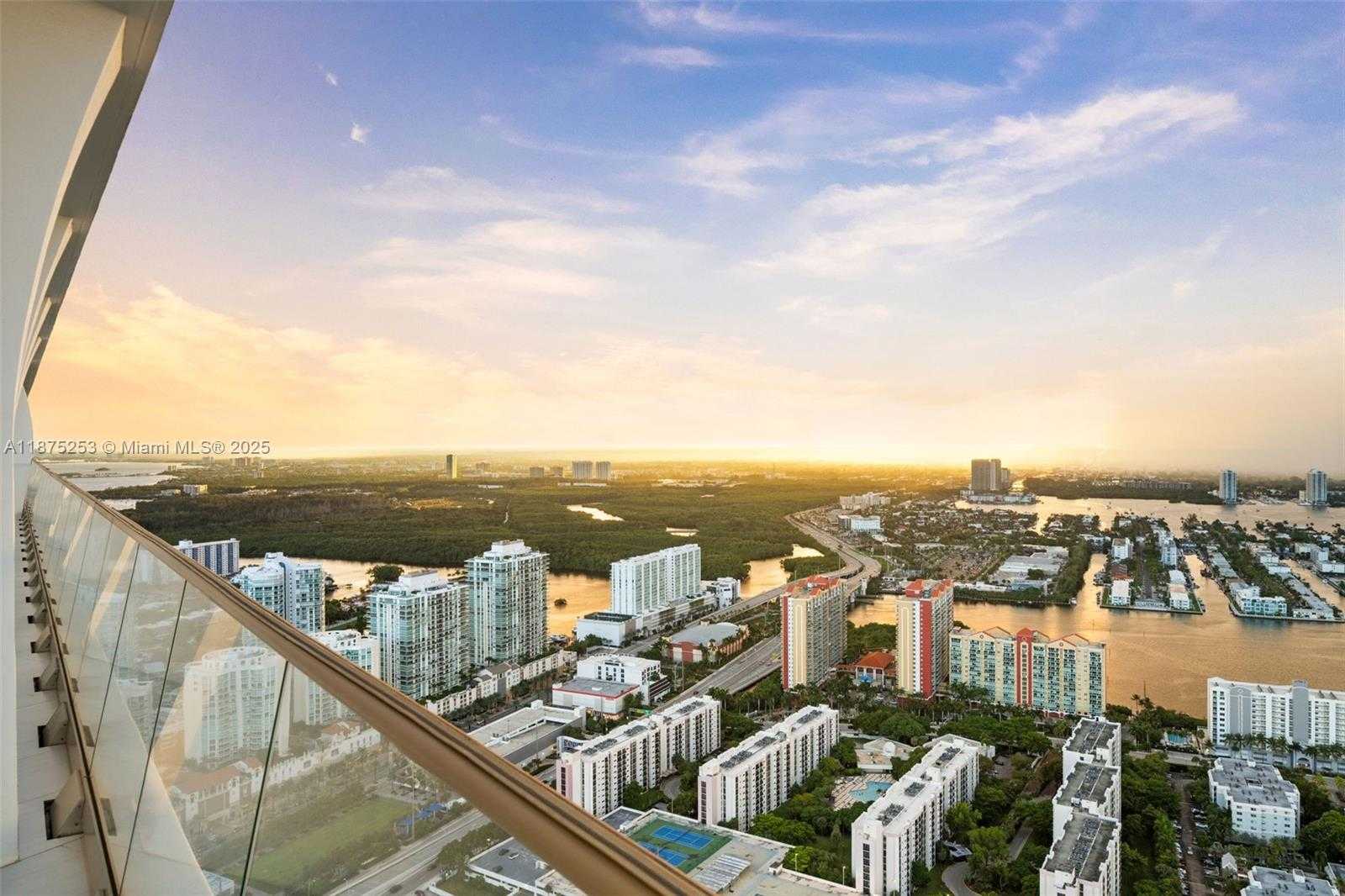 Small Image of 16901 COLLINS AVE #5105, Sunny Isles Beach Number 31