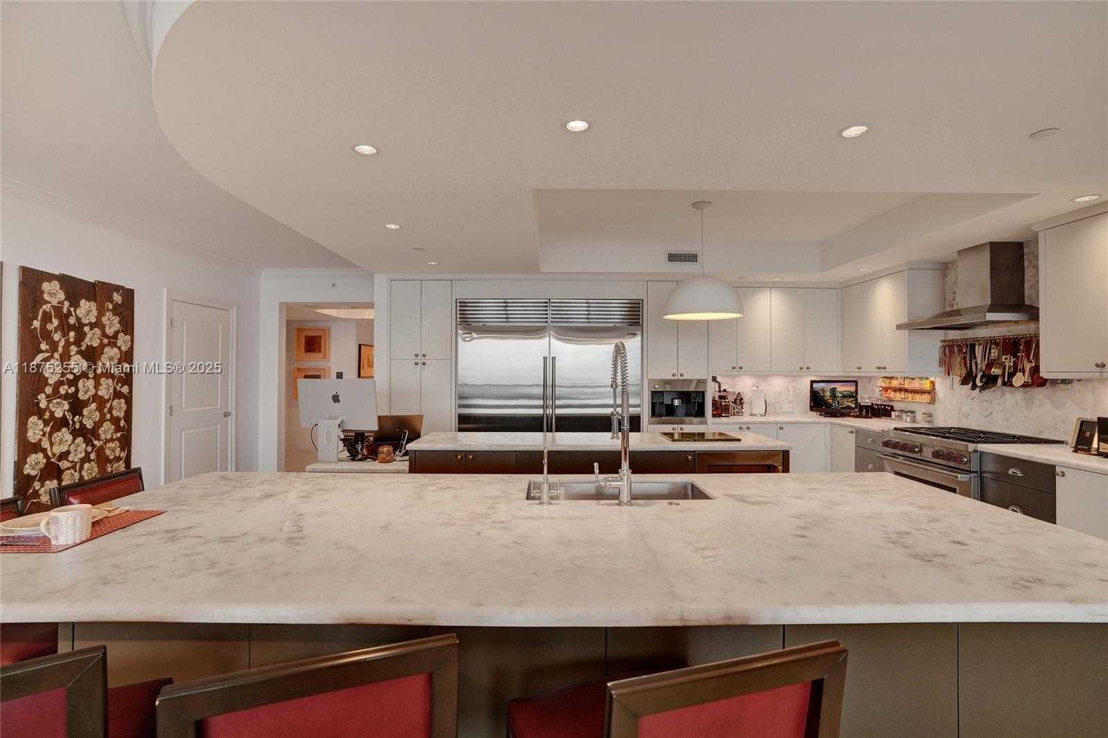 Small Image of 6000 ISLAND BLVD #1707, Aventura Number 31