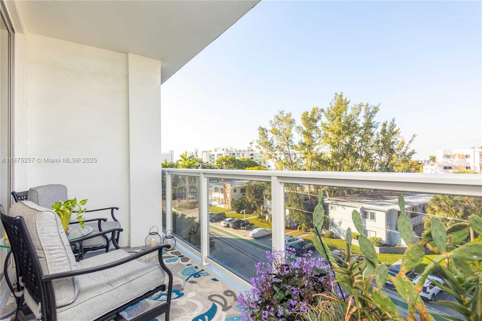 Small Image of 9381 EAST BAY HARBOR DR #501S, Bay Harbor Islands Number 17
