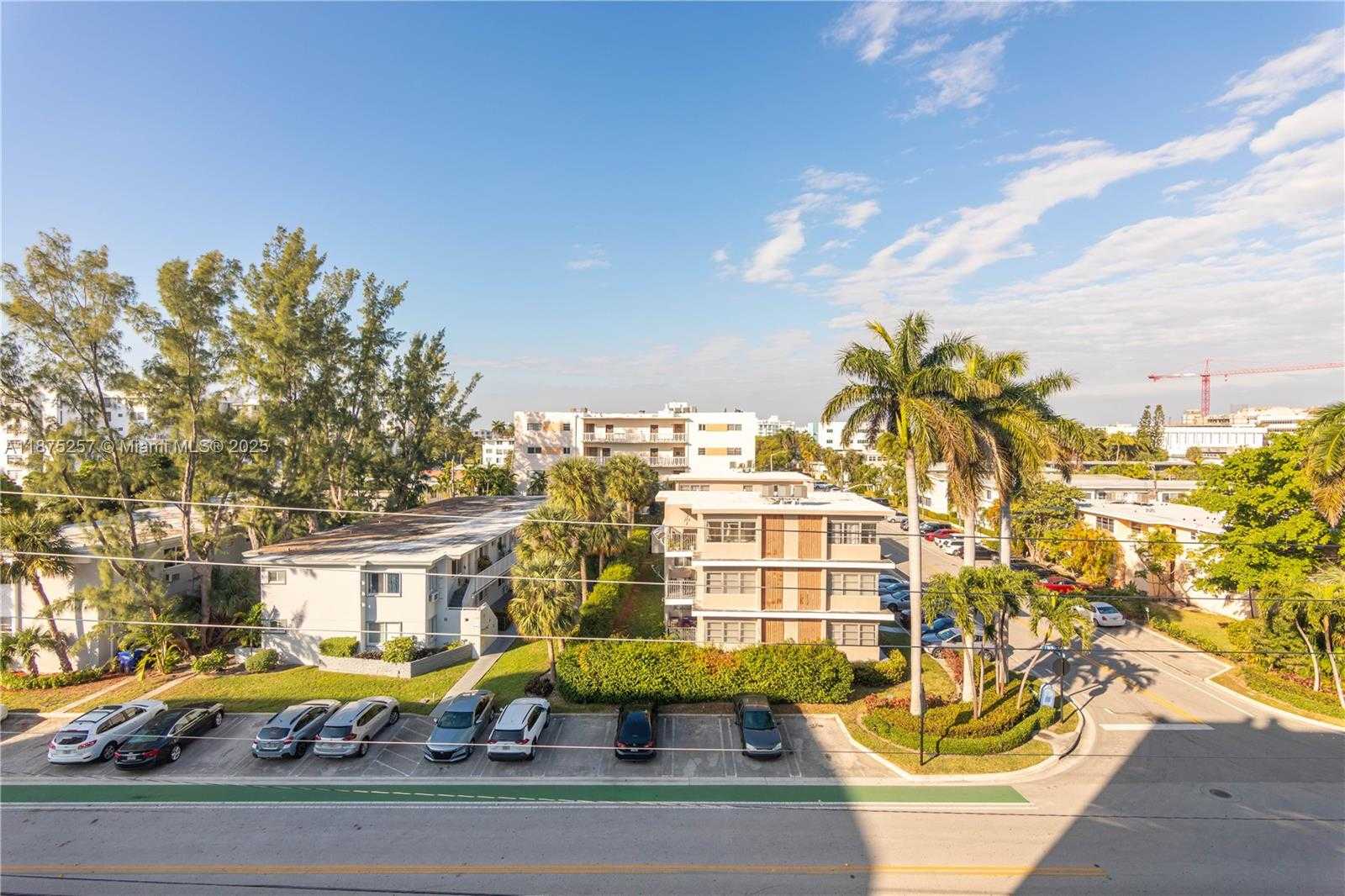 Small Image of 9381 EAST BAY HARBOR DR #501S, Bay Harbor Islands Number 18