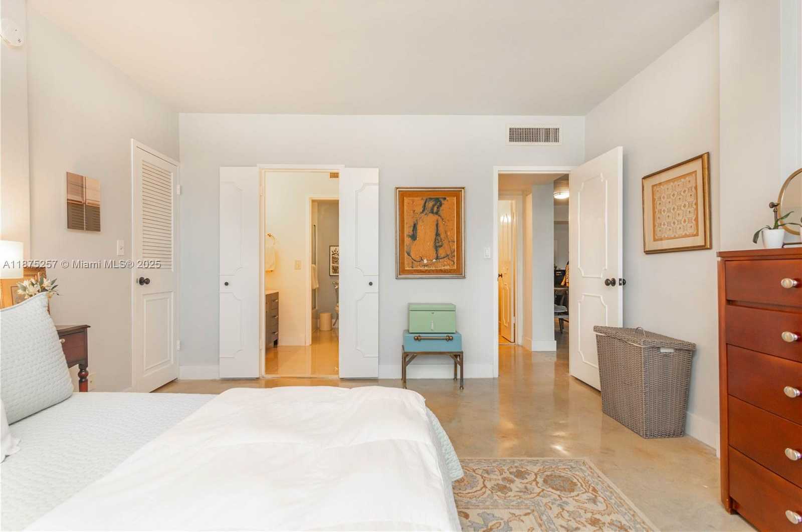 Small Image of 9381 EAST BAY HARBOR DR #501S, Bay Harbor Islands Number 8
