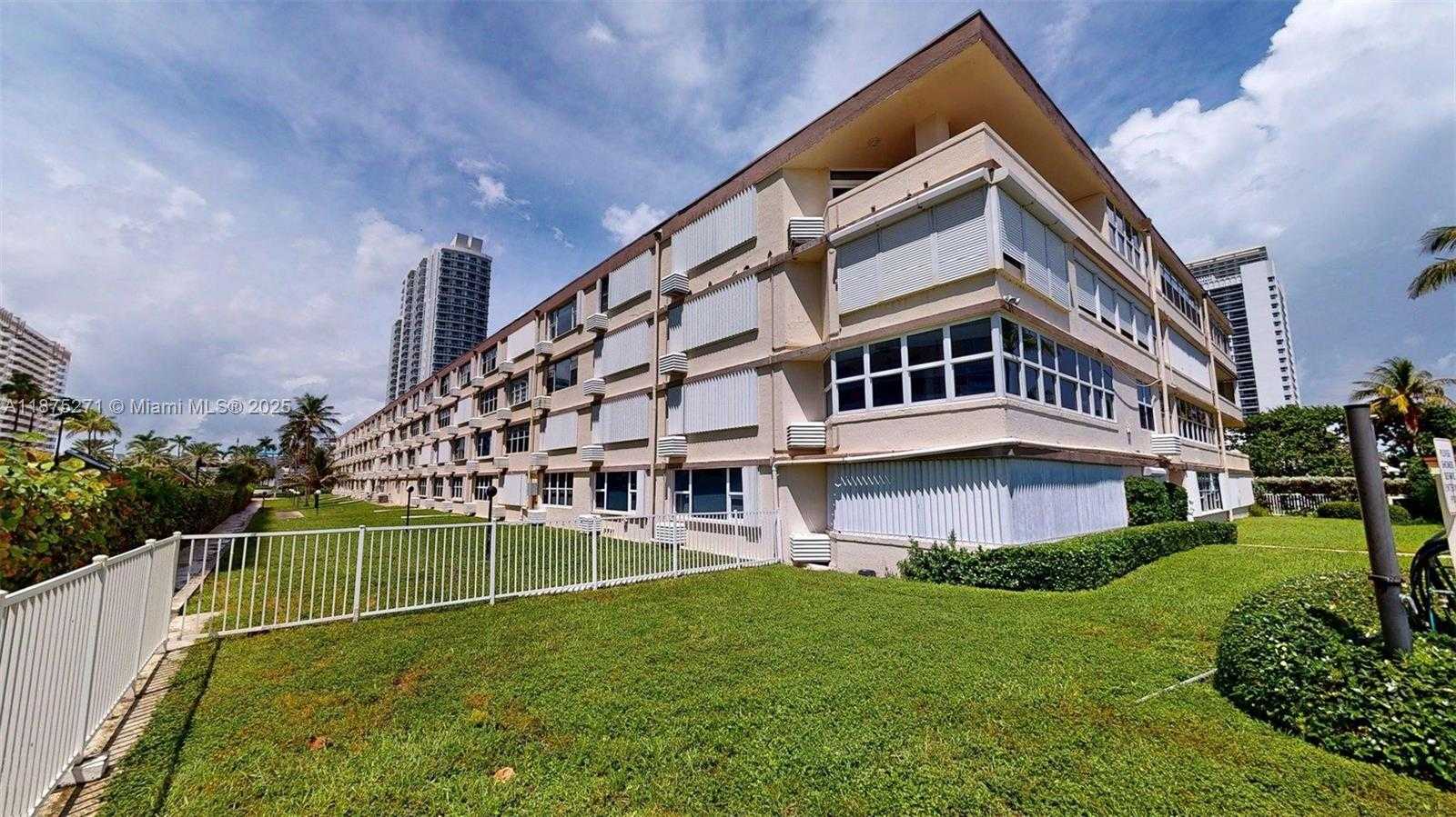 Small Image of 1936 SOUTH OCEAN DR #11D, Hallandale Beach Number 25