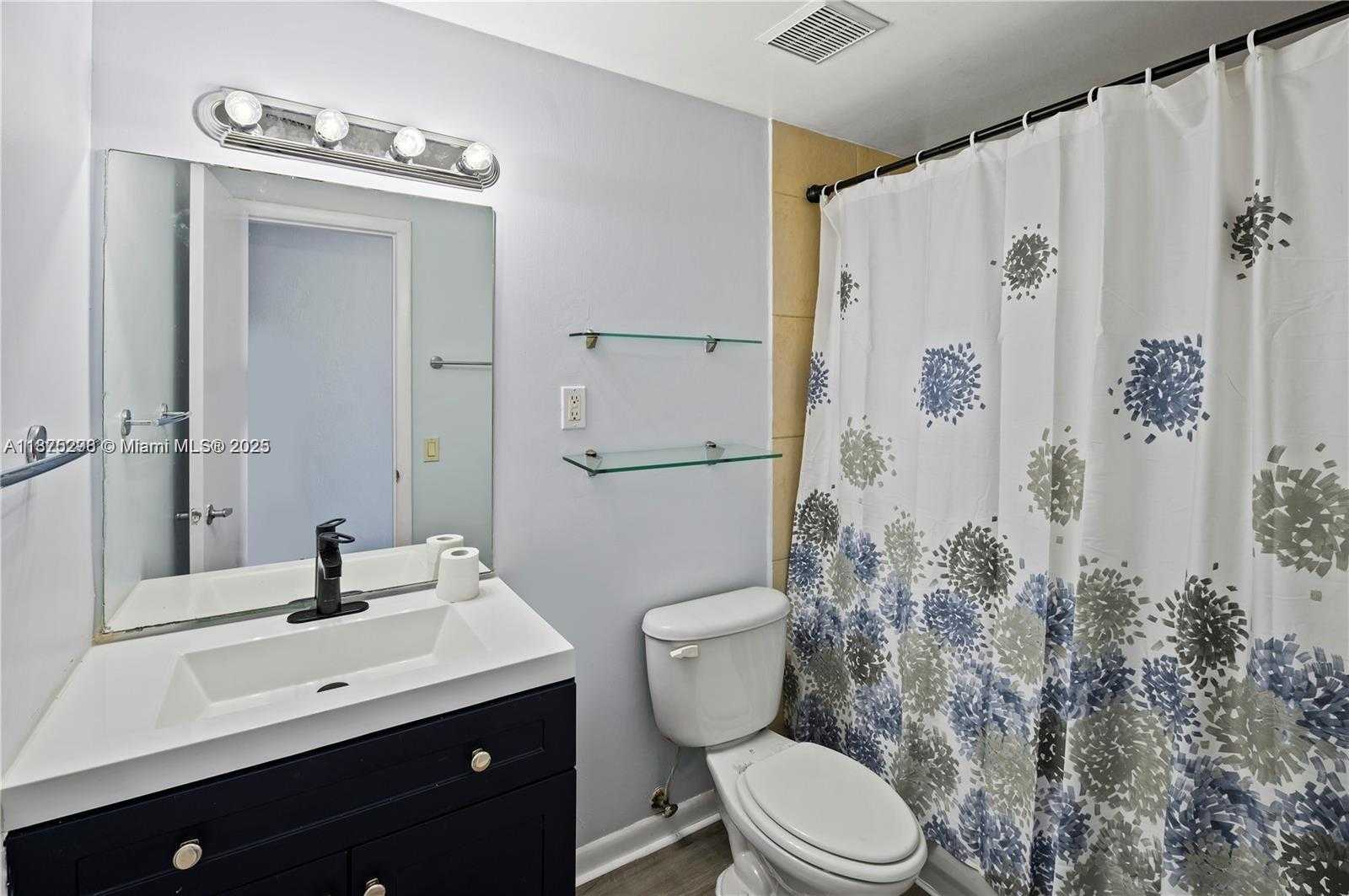 Small Image of 1185 MARSEILLE DR #307, Miami Beach Number 10