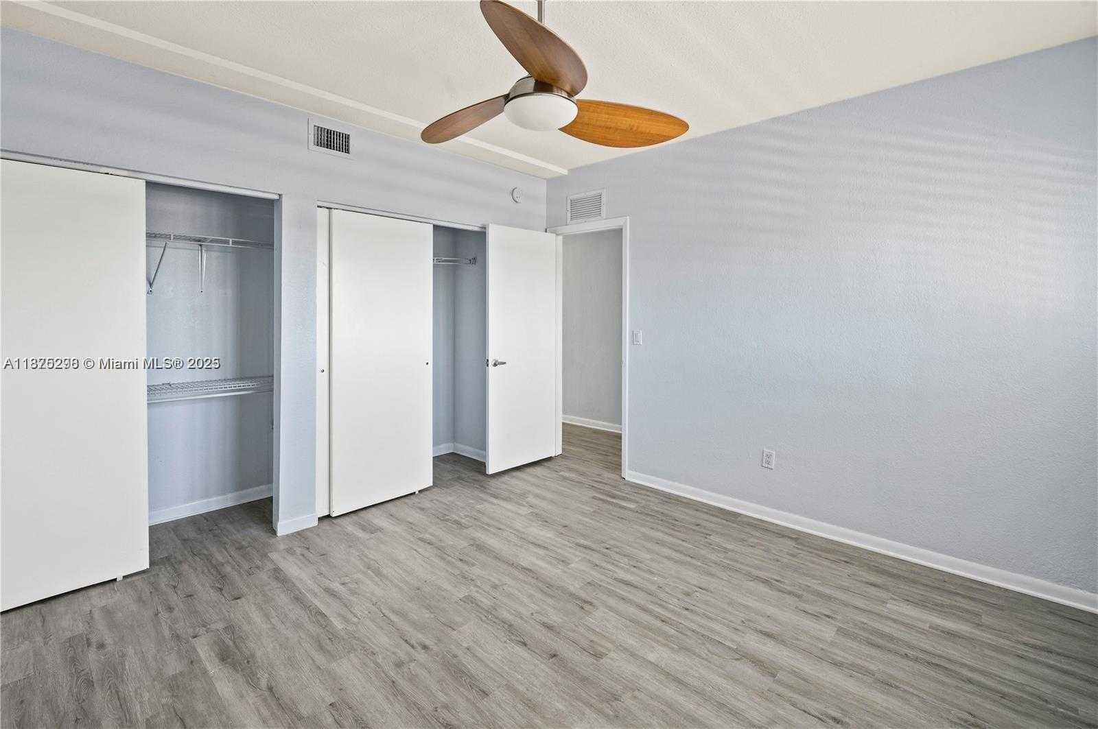 Small Image of 1185 MARSEILLE DR #307, Miami Beach Number 9