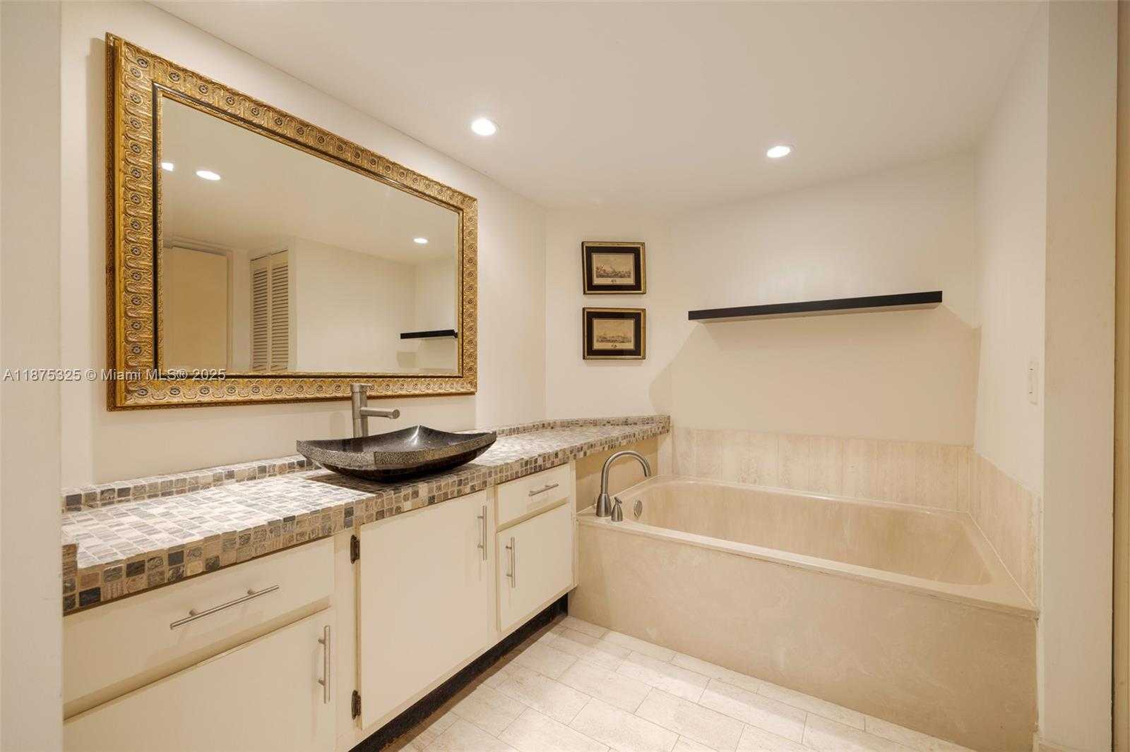 Small Image of 1717 NORTH BAYSHORE DR #A-3042, Miami Number 17