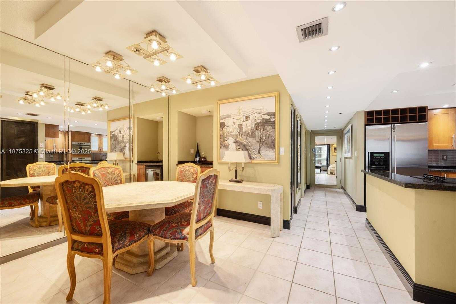 Small Image of 1717 NORTH BAYSHORE DR #A-3042, Miami Number 6