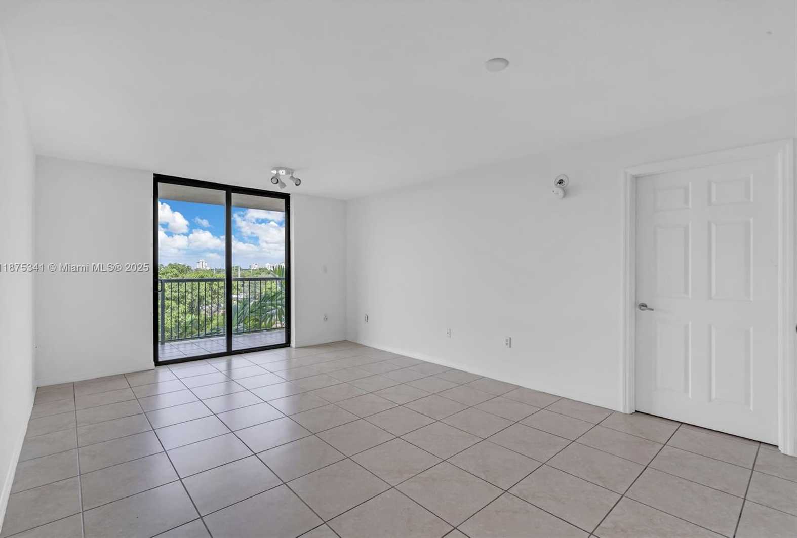 Small Image of 1690 SOUTH WEST 27TH AVE #608, Miami Number 5