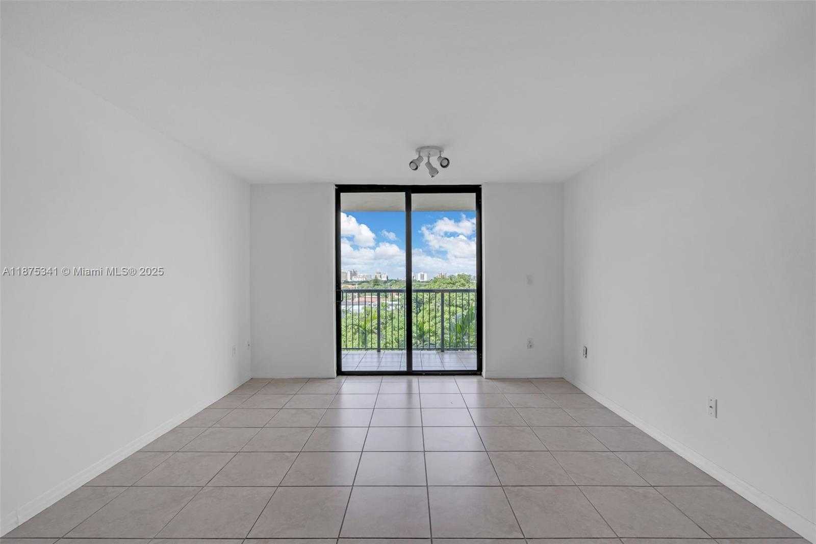 Small Image of 1690 SOUTH WEST 27TH AVE #608, Miami Number 9