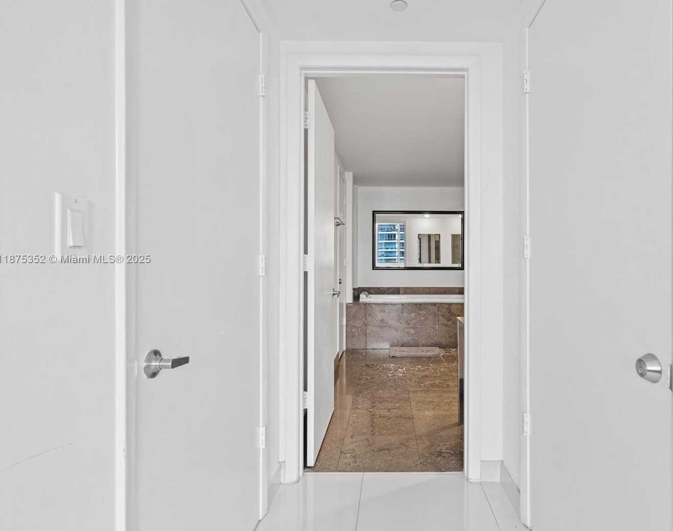 Small Image of 485 BRICKELL AVENUE #4902, Miami Number 16