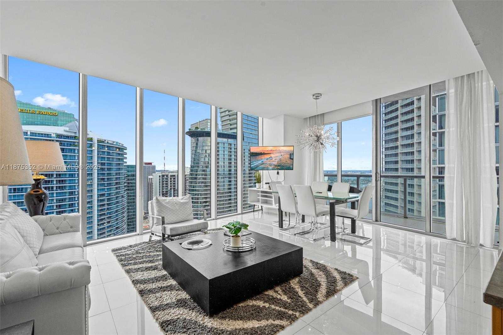 Small Image of 485 BRICKELL AVENUE #4902, Miami Number 3