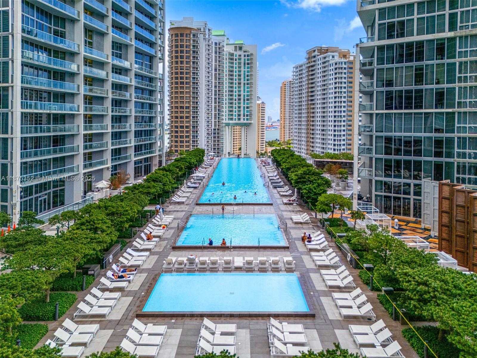 Small Image of 485 BRICKELL AVENUE #4902, Miami Number 35