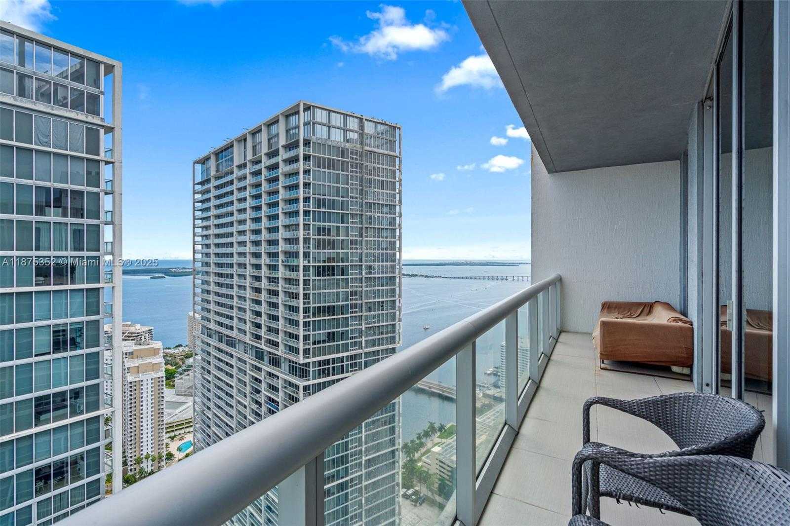 Small Image of 485 BRICKELL AVENUE #4902, Miami Number 37