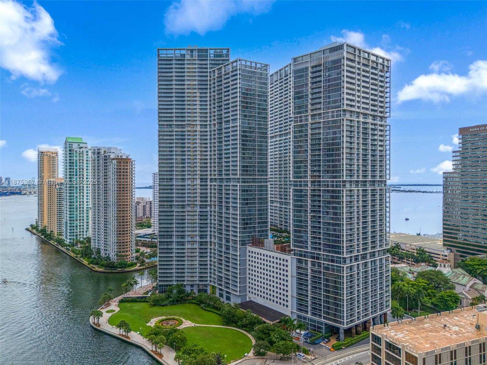 Small Image of 485 BRICKELL AVENUE #4902, Miami Number 38