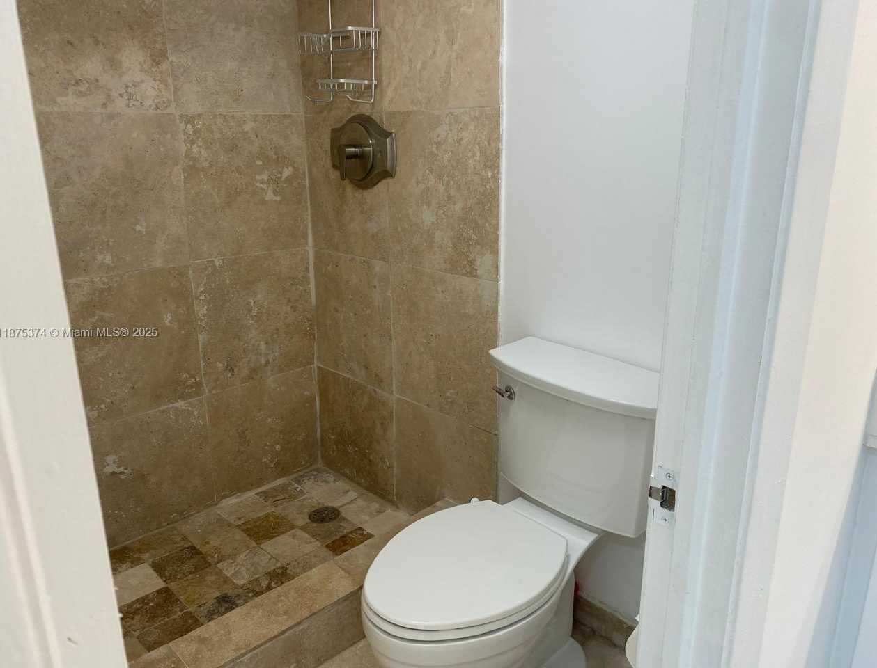 Small Image of 500 BAYVIEW DR #230, Sunny Isles Beach Number 12