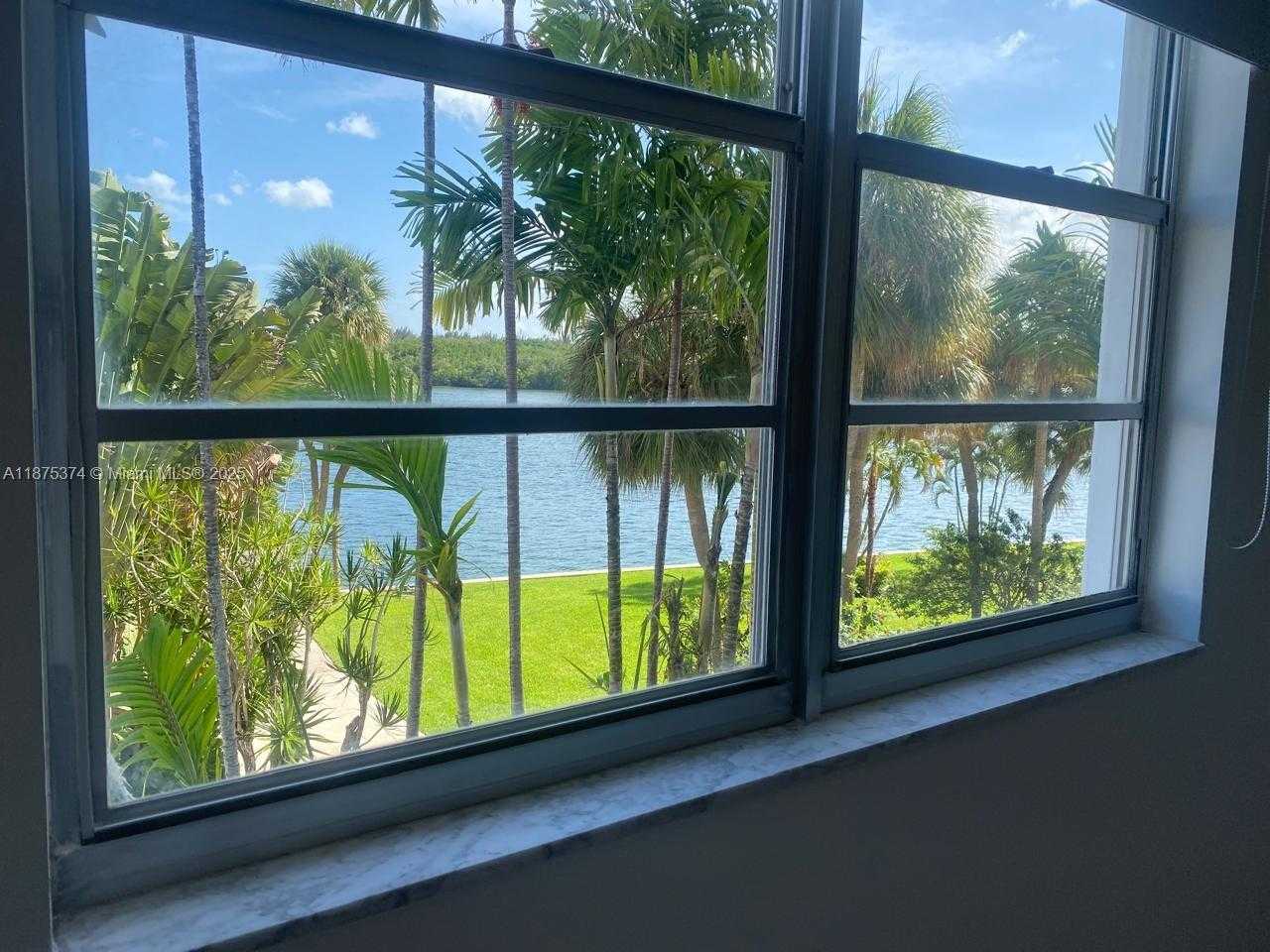 Small Image of 500 BAYVIEW DR #230, Sunny Isles Beach Number 18