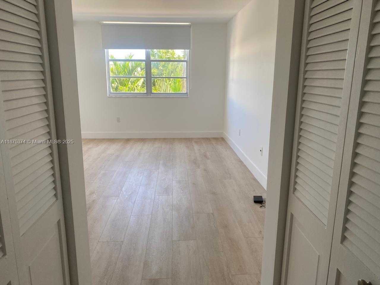 Small Image of 500 BAYVIEW DR #230, Sunny Isles Beach Number 22