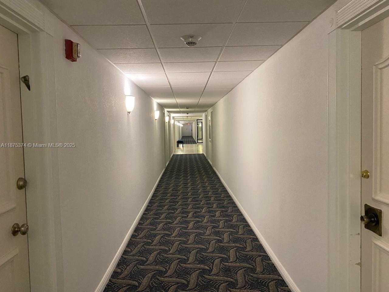 Small Image of 500 BAYVIEW DR #230, Sunny Isles Beach Number 27