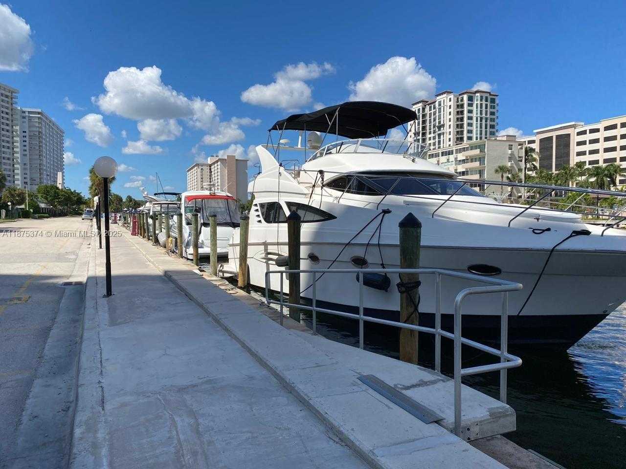 Small Image of 500 BAYVIEW DR #230, Sunny Isles Beach Number 45