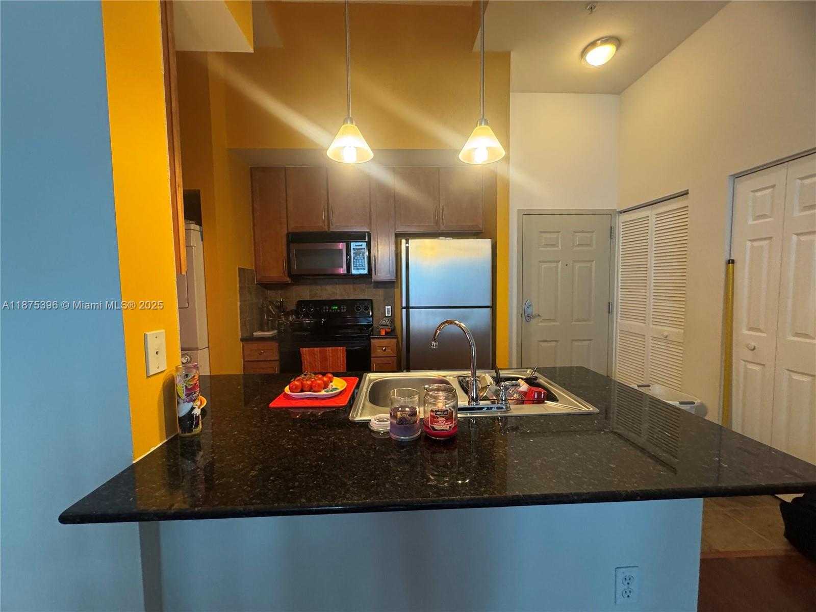 Small Image of 2000 NORTH BAYSHORE DR #126, Miami Number 10