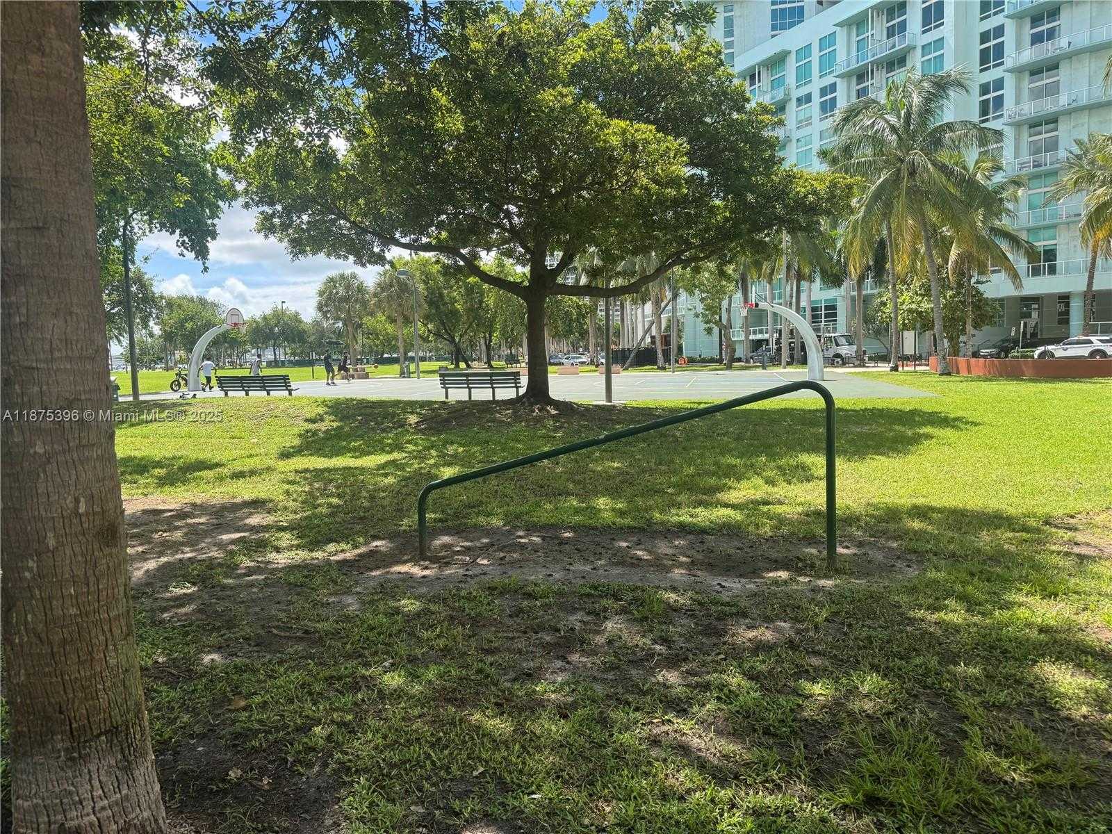 Small Image of 2000 NORTH BAYSHORE DR #126, Miami Number 7