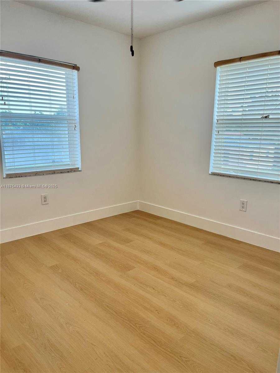Small Image of 3401 SOUTH WEST 11 ST #3 (aka 1B), Miami Number 21