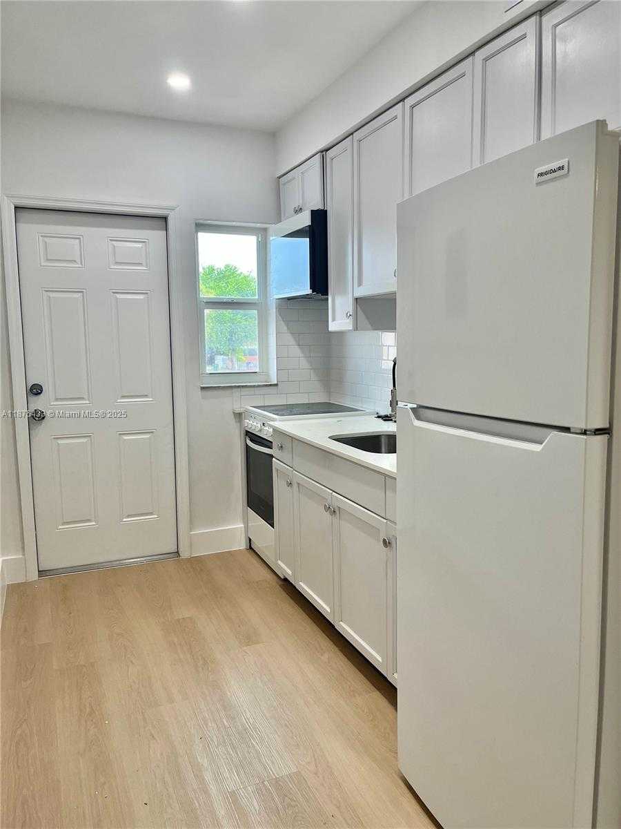 Small Image of 3401 SOUTH WEST 11 ST #3 (aka 1B), Miami Number 5