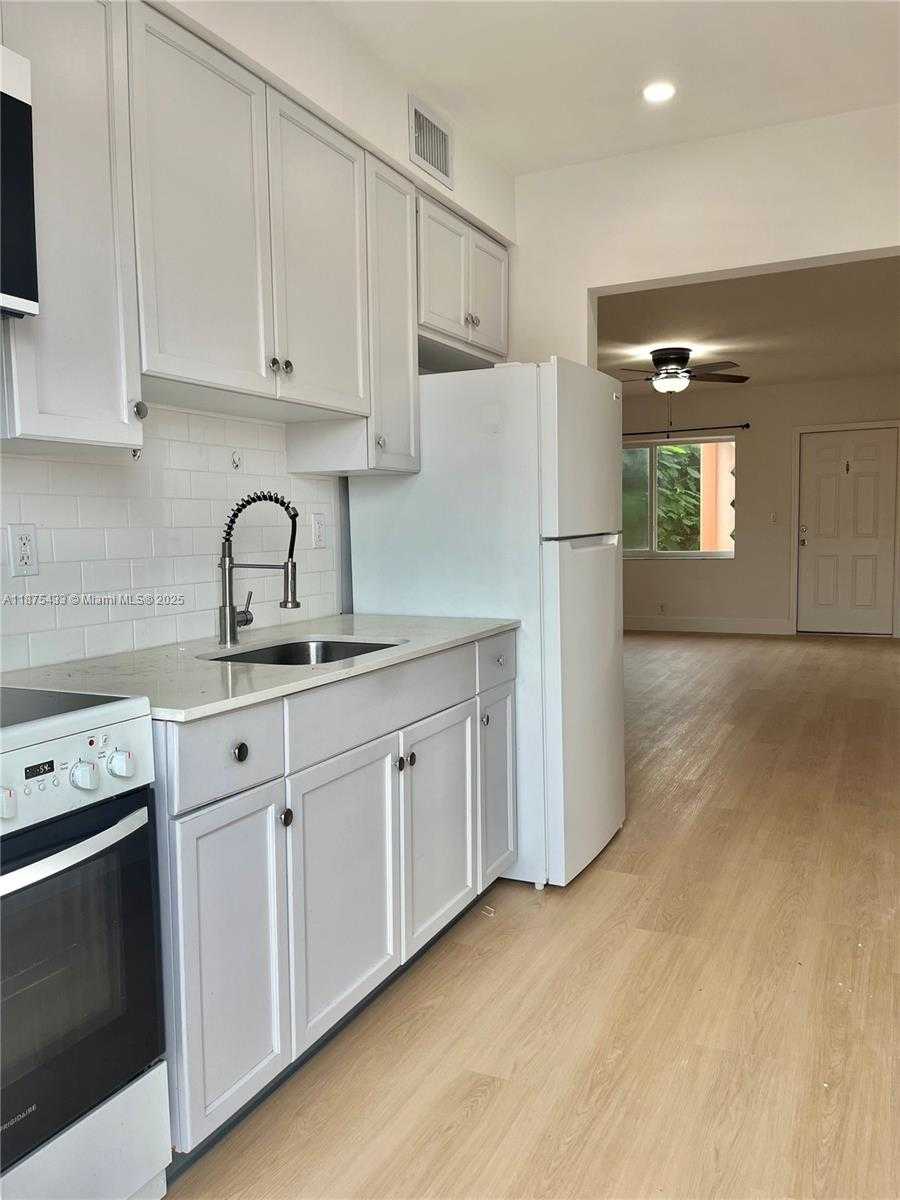 Small Image of 3401 SOUTH WEST 11 ST #3 (aka 1B), Miami Number 6
