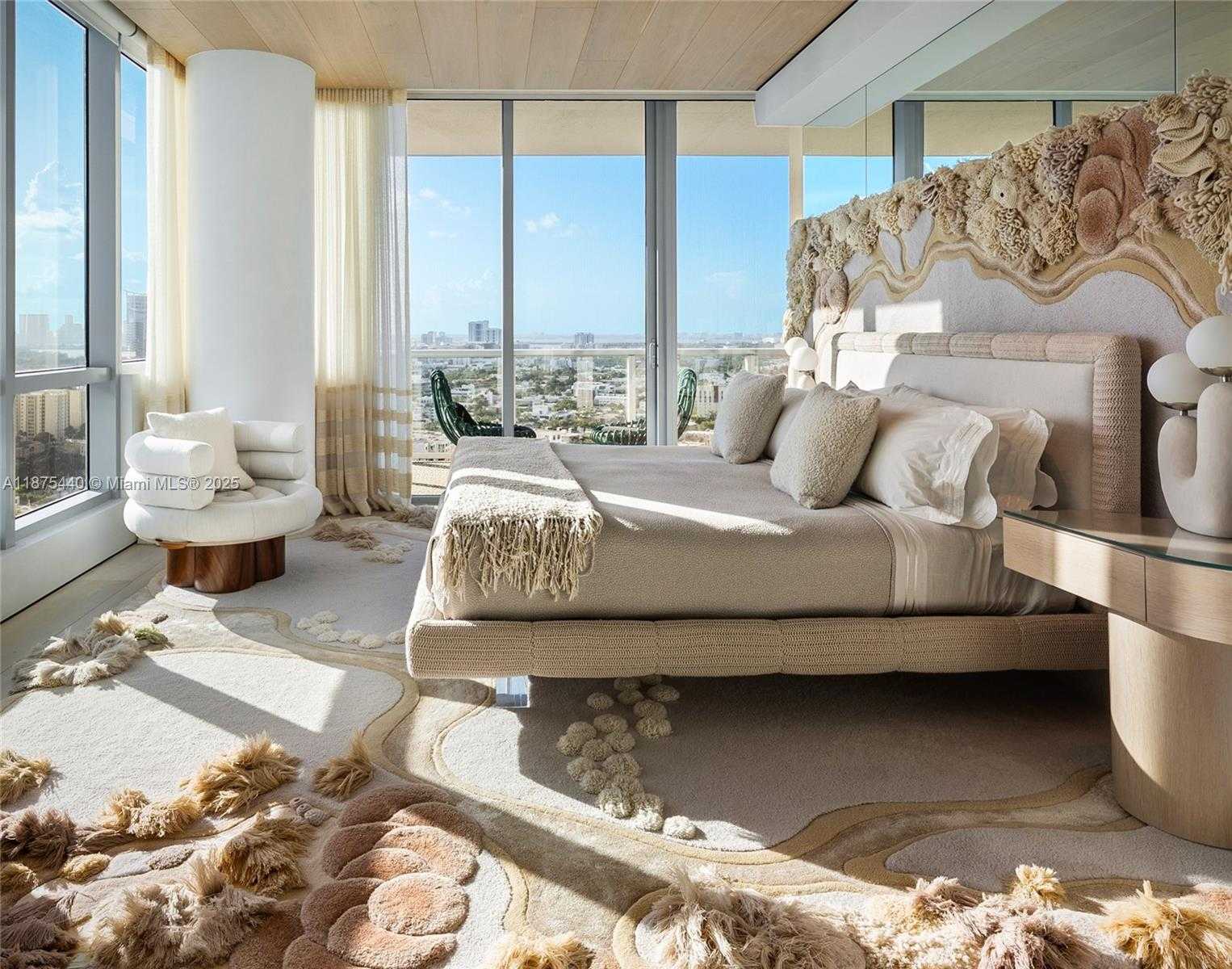 Small Image of 100 SOUTH POINTE DR #2608/2609, Miami Beach Number 14