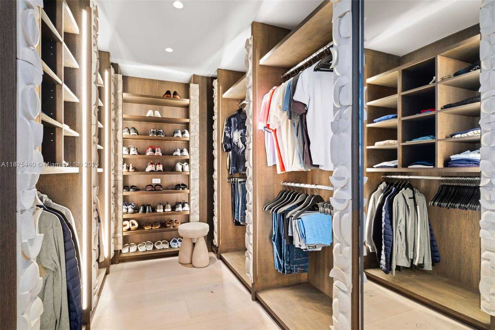 Small Image of 100 SOUTH POINTE DR #2608/2609, Miami Beach Number 17