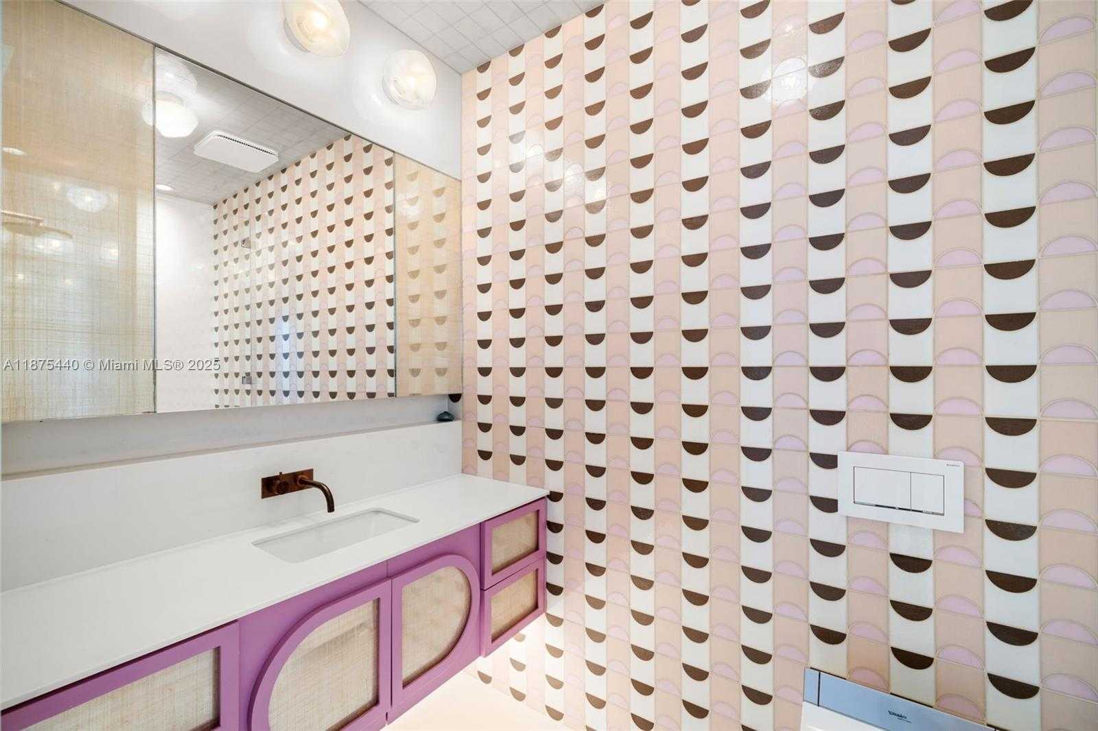 Small Image of 100 SOUTH POINTE DR #2608/2609, Miami Beach Number 19