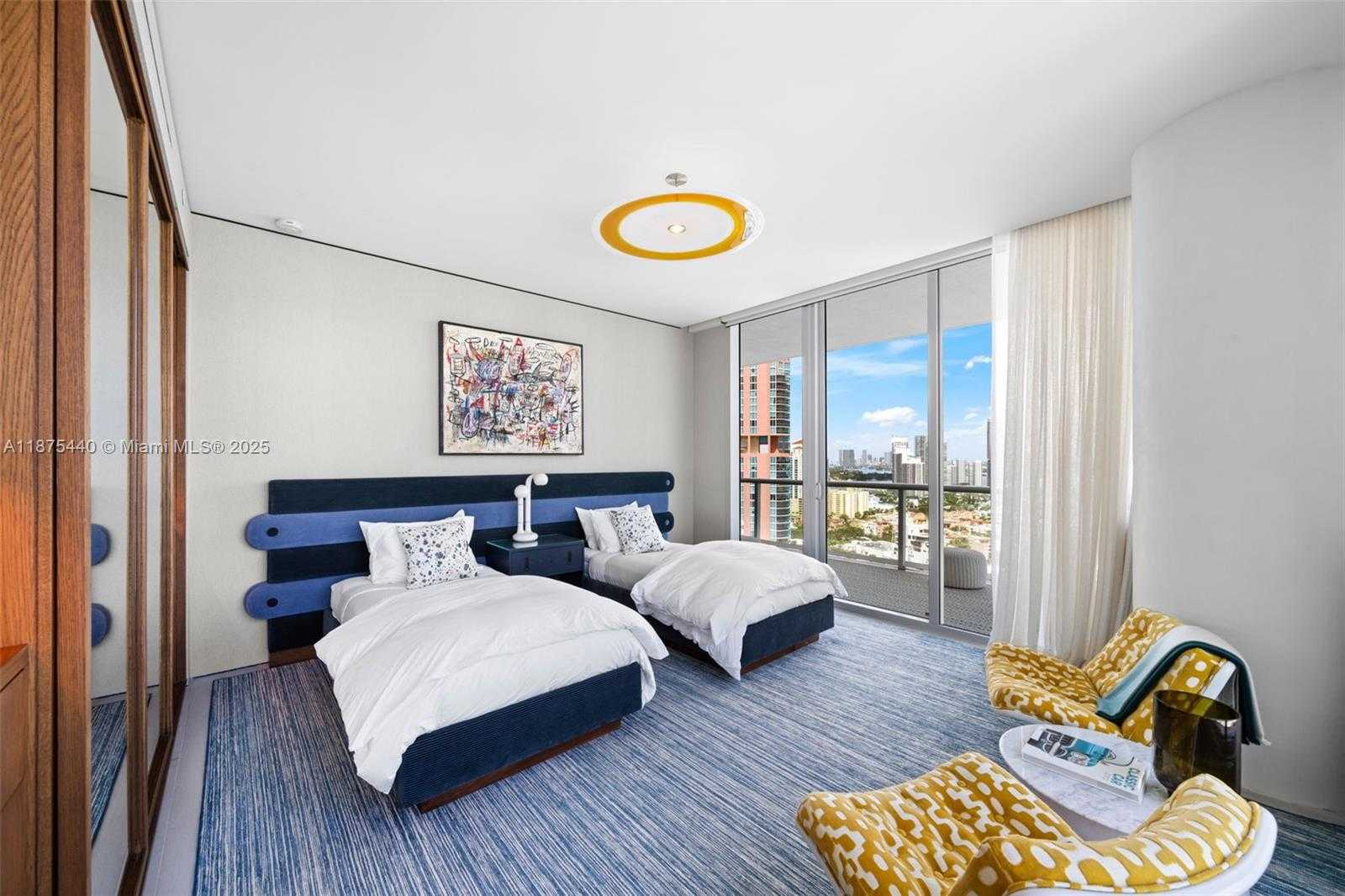 Small Image of 100 SOUTH POINTE DR #2608/2609, Miami Beach Number 20