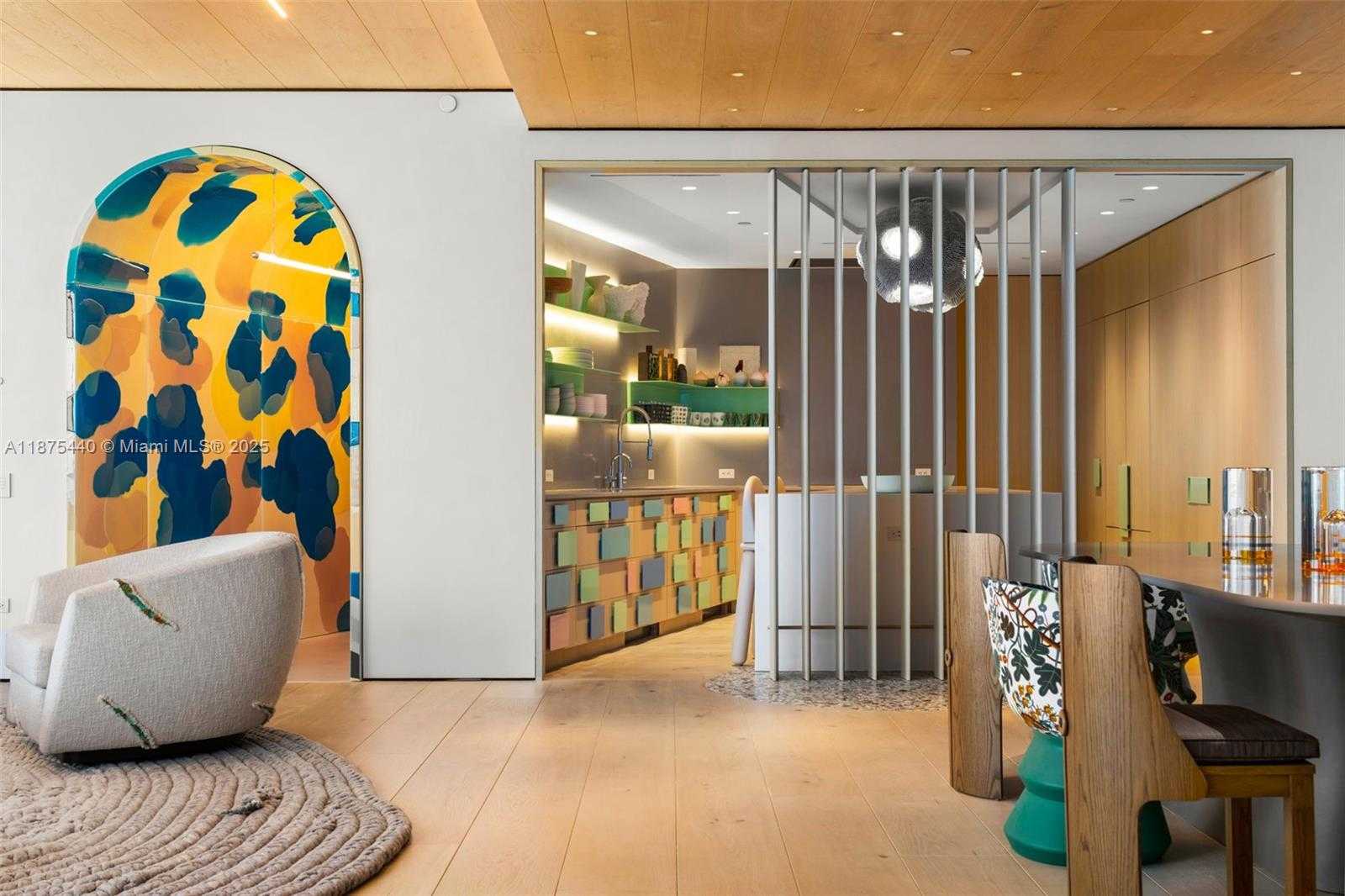 Small Image of 100 SOUTH POINTE DR #2608/2609, Miami Beach Number 6