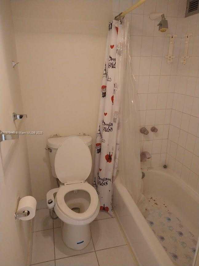 Small Image of 16909 SOUTH BAY RD #918, Sunny Isles Beach Number 12