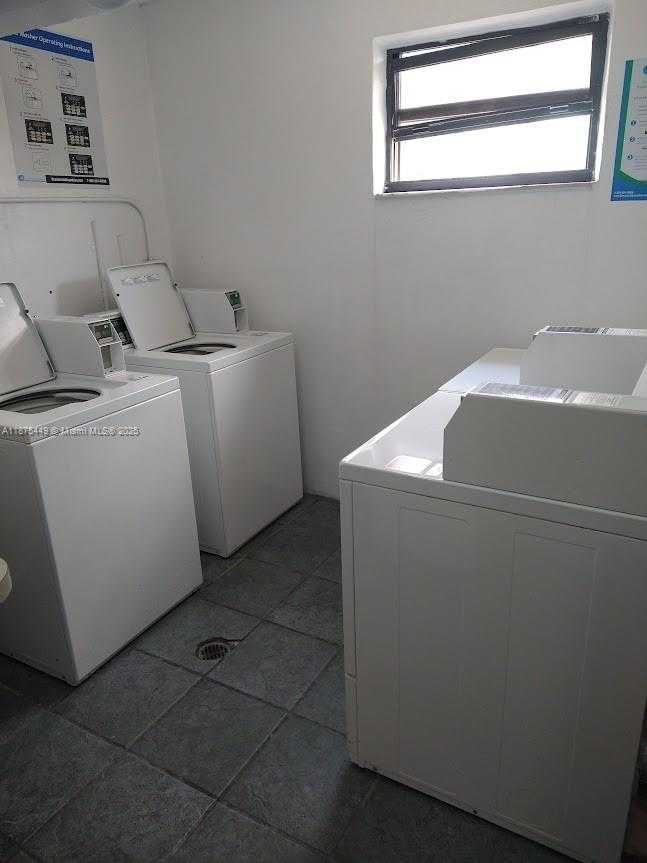 Small Image of 16909 SOUTH BAY RD #918, Sunny Isles Beach Number 20