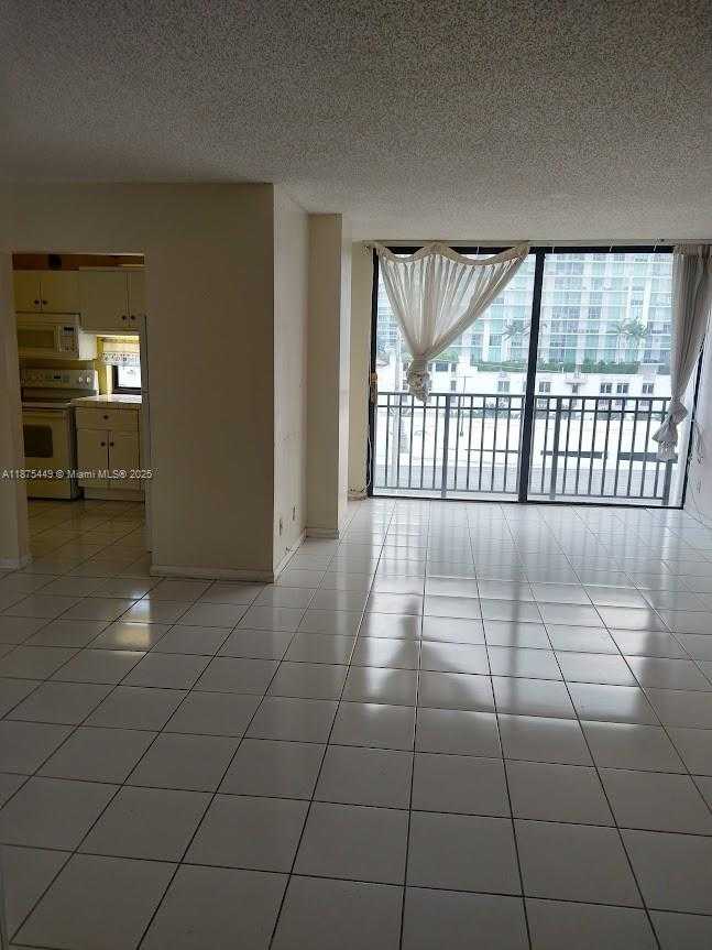 Small Image of 16909 SOUTH BAY RD #918, Sunny Isles Beach Number 8