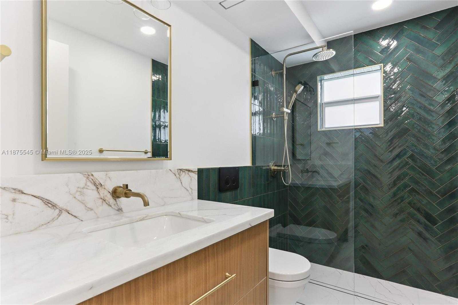 Small Image of 100 EDGEWATER DR #142, Coral Gables Number 22