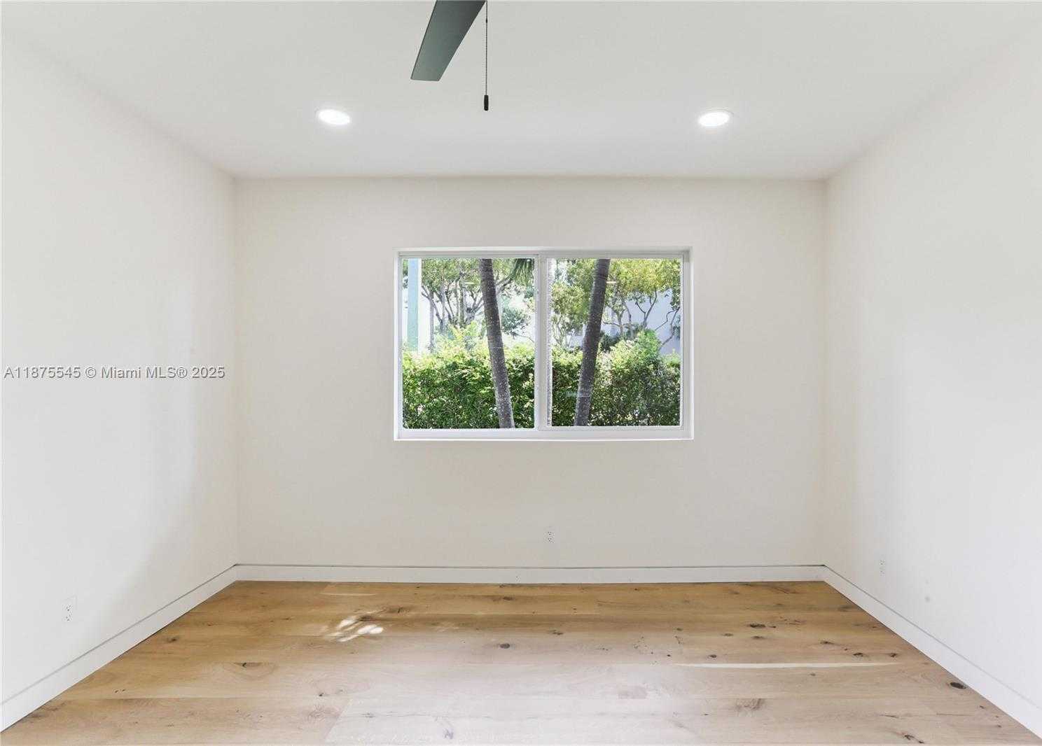 Small Image of 100 EDGEWATER DR #142, Coral Gables Number 28