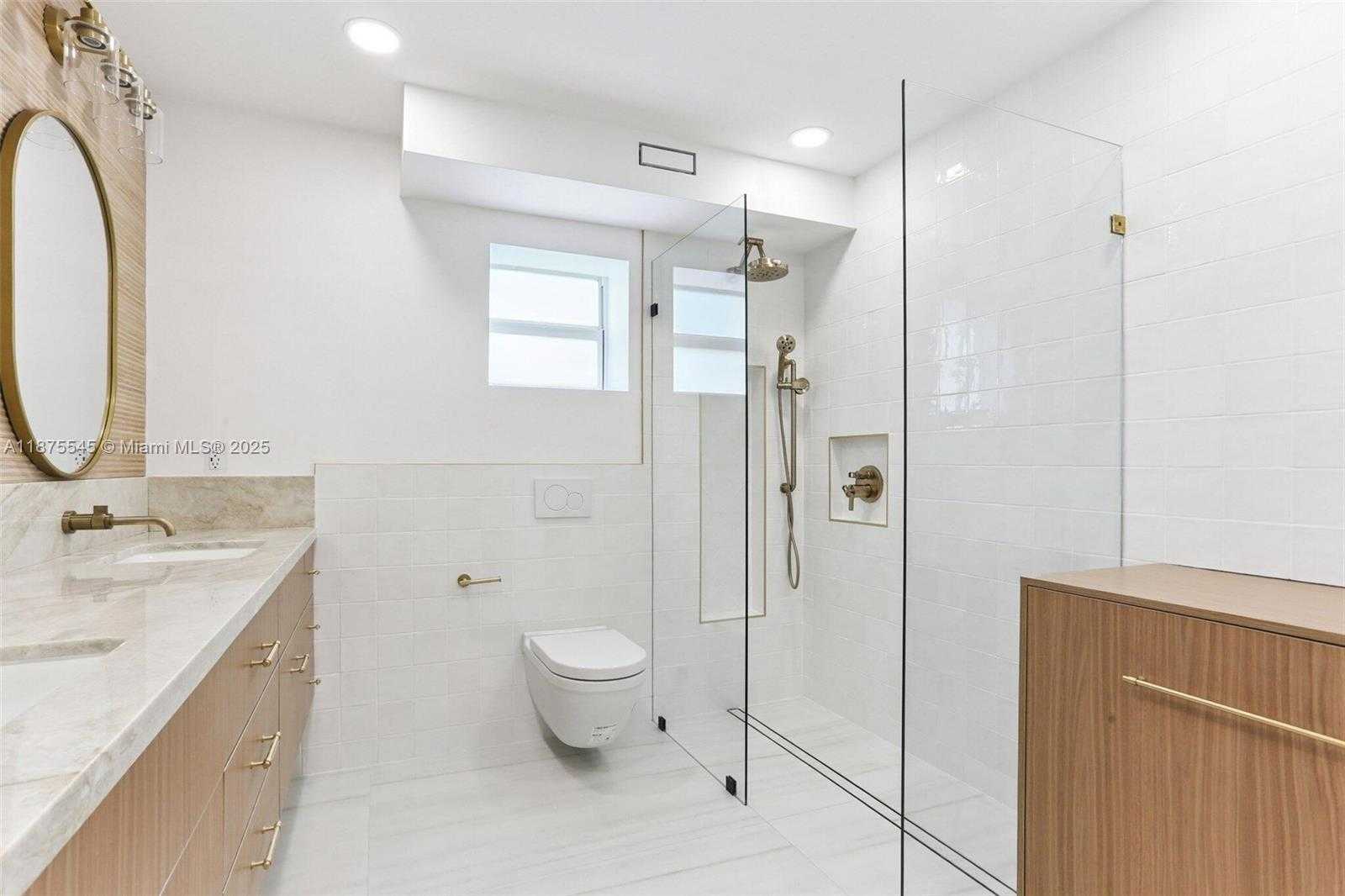 Small Image of 100 EDGEWATER DR #142, Coral Gables Number 35