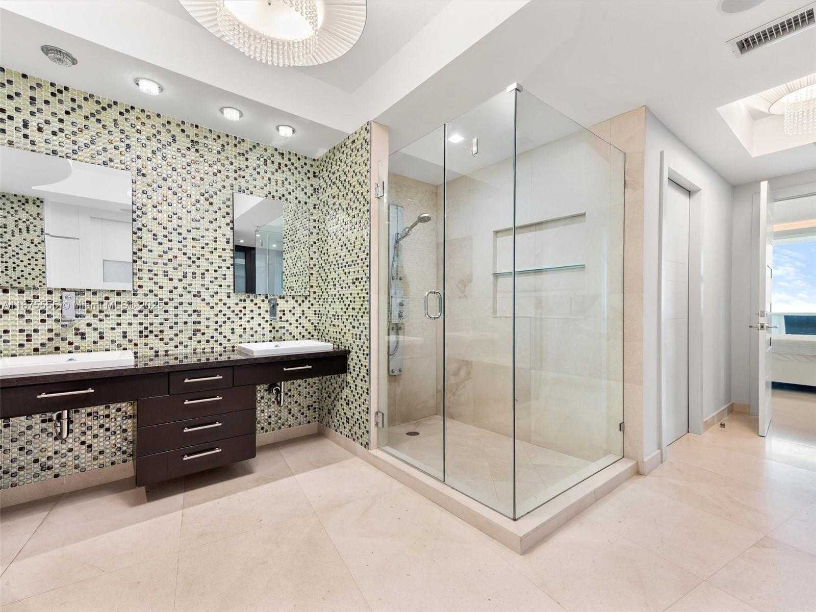 Small Image of 18201 COLLINS AVE #1209, Sunny Isles Beach Number 20