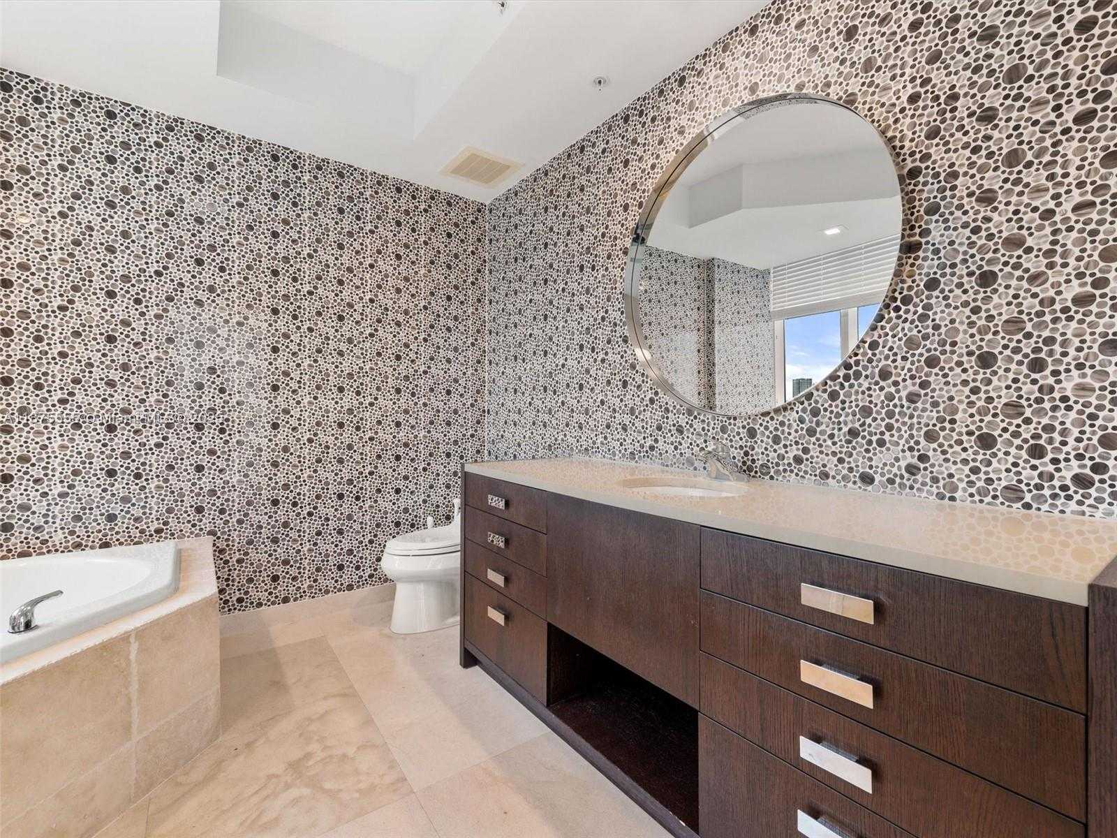 Small Image of 18201 COLLINS AVE #1209, Sunny Isles Beach Number 22