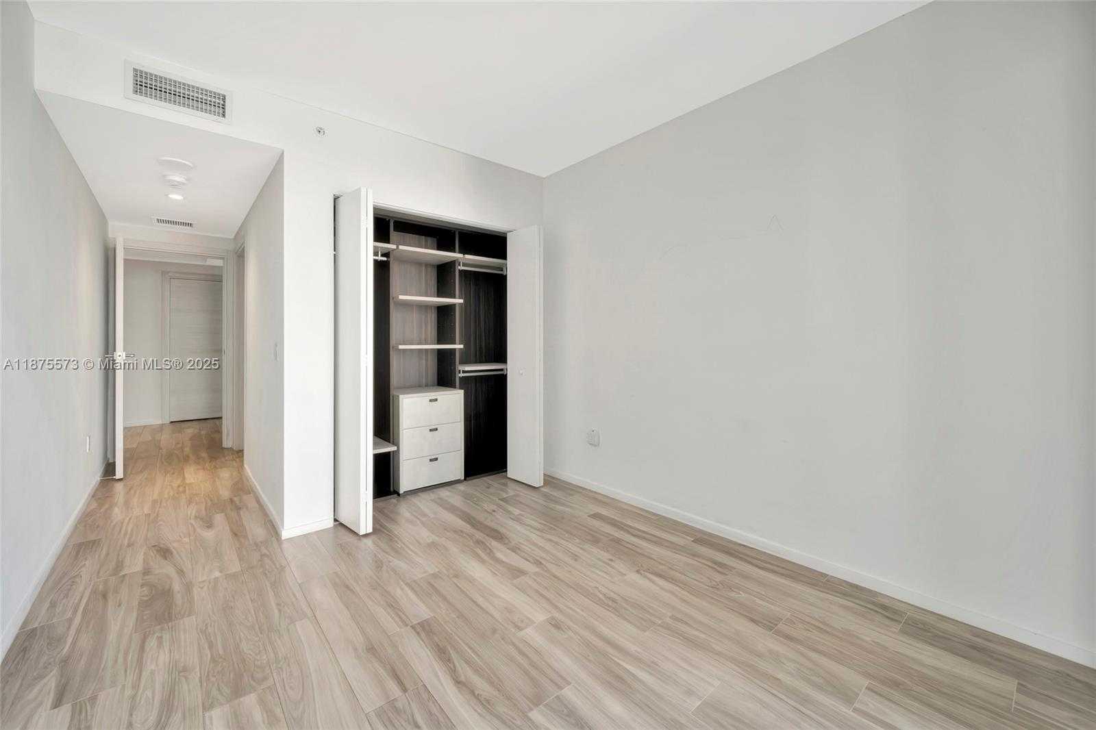 Small Image of 801 SOUTH MIAMI AVE #2909, Miami Number 19