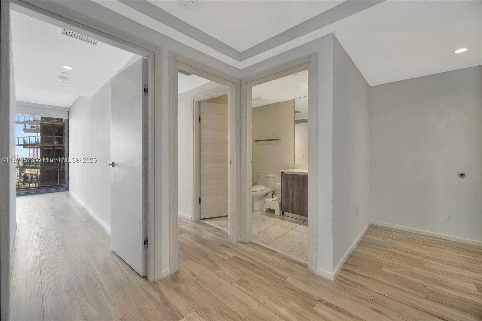 Small Image of 801 SOUTH MIAMI AVE #2909, Miami Number 22
