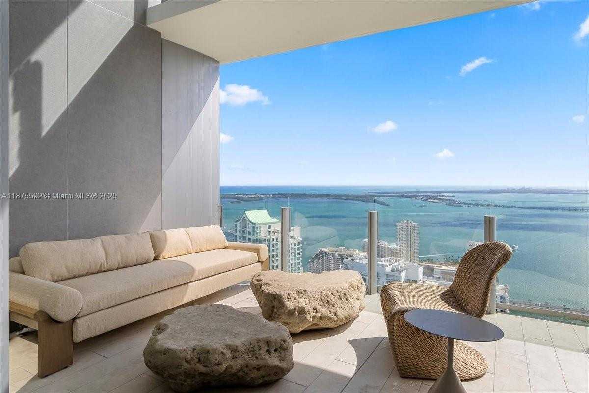 Small Image of 300 BISCAYNE BLVD WAY #5002 Duplex, Miami Number 16