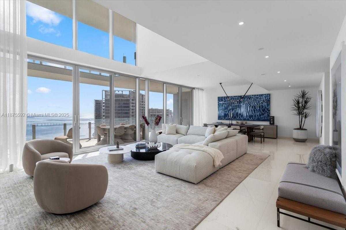 Small Image of 300 BISCAYNE BLVD WAY #5002 Duplex, Miami Number 2