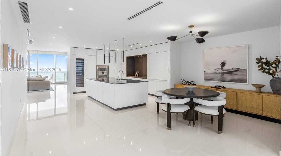 Small Image of 300 BISCAYNE BLVD WAY #5002 Duplex, Miami Number 24