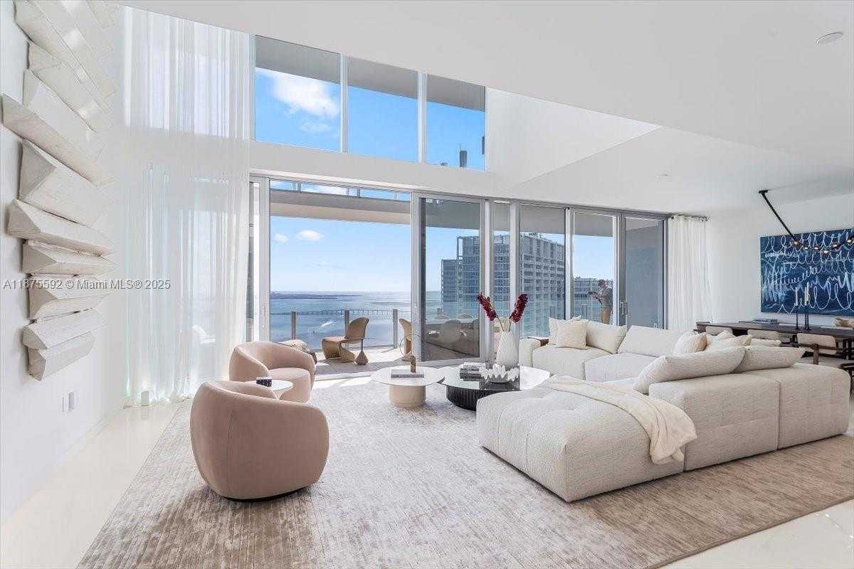 Small Image of 300 BISCAYNE BLVD WAY #5002 Duplex, Miami Number 3