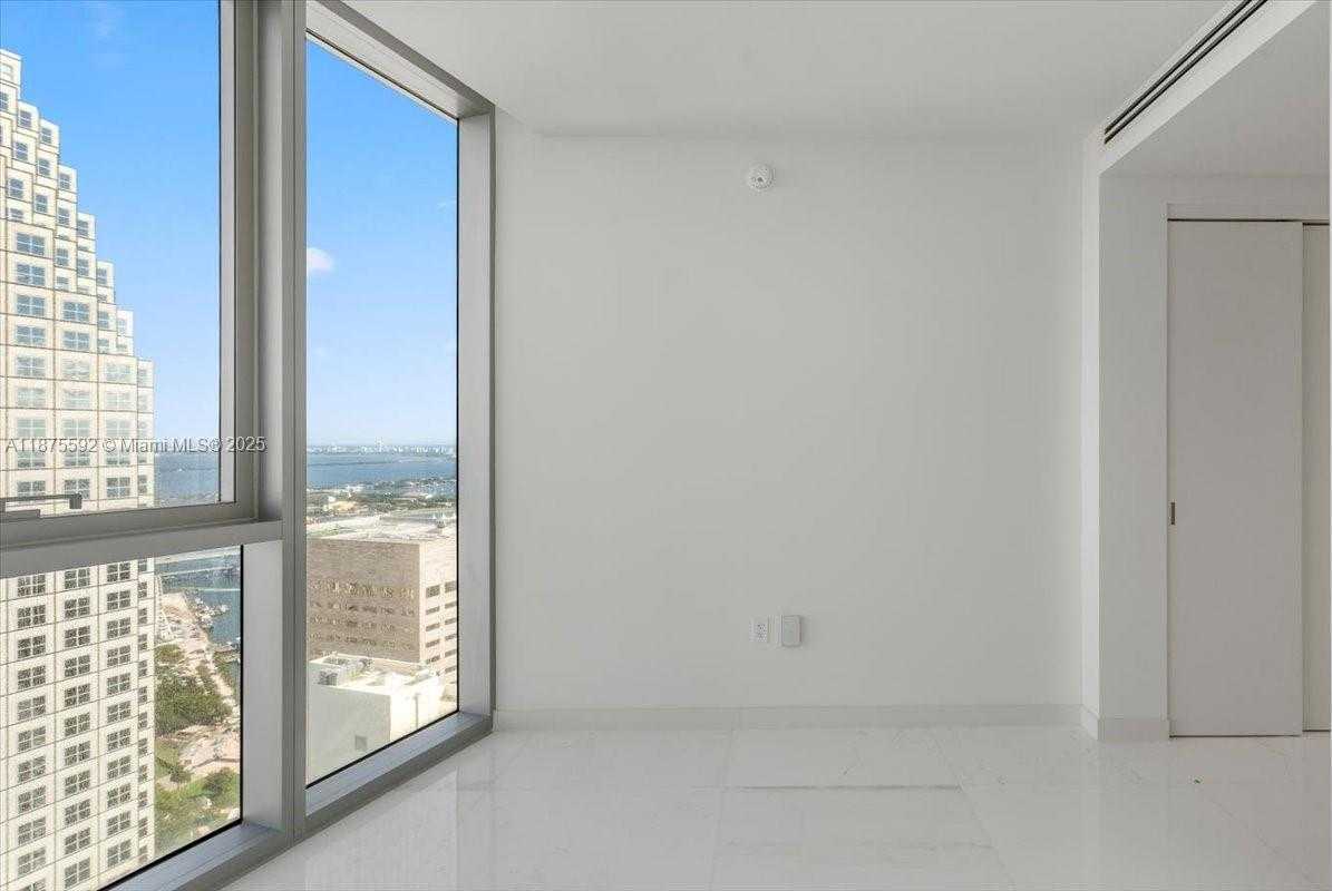Small Image of 300 BISCAYNE BLVD WAY #5002 Duplex, Miami Number 45