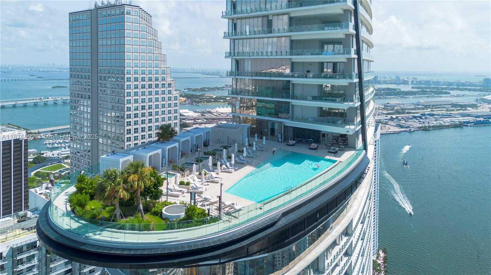 Small Image of 300 BISCAYNE BLVD WAY #5002 Duplex, Miami Number 50