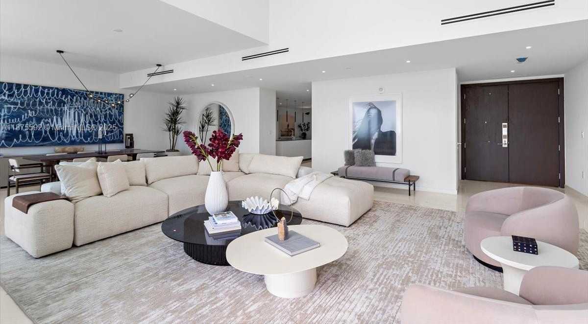 Small Image of 300 BISCAYNE BLVD WAY #5002 Duplex, Miami Number 9